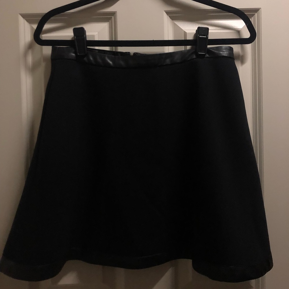 Banana Republic black circle skirt w/ leather trim